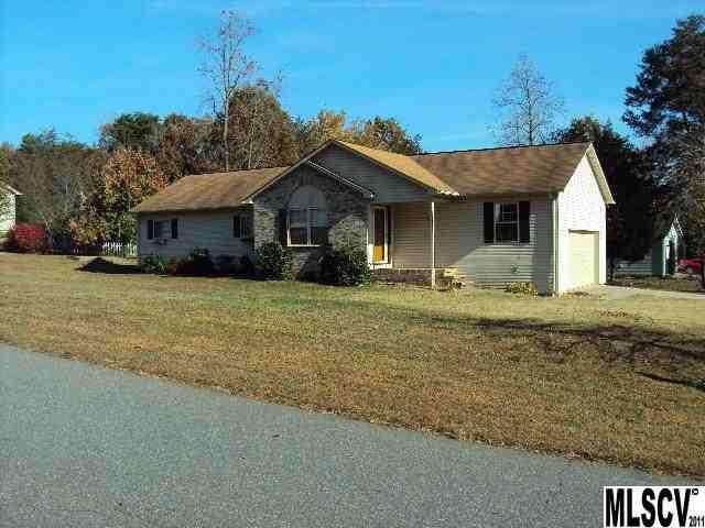 1917 Redberry Ln, Conover, NC 28613