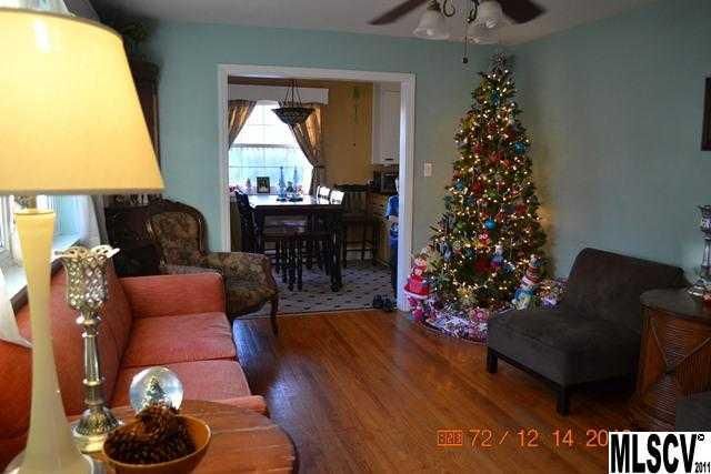 2850 1st Ave NW, Hickory, NC 28601