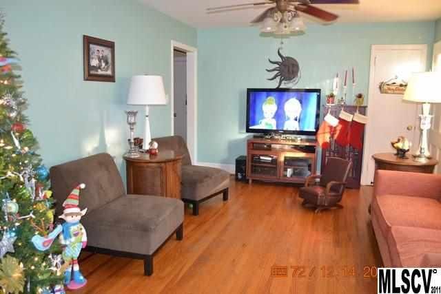 2850 1st Ave NW, Hickory, NC 28601