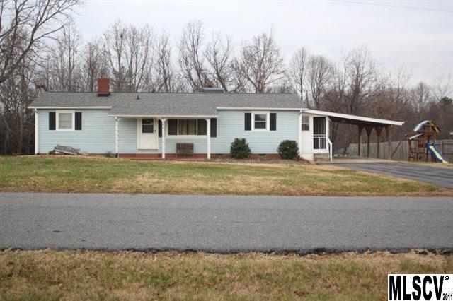 742 E 11th St, Newton, NC 28658