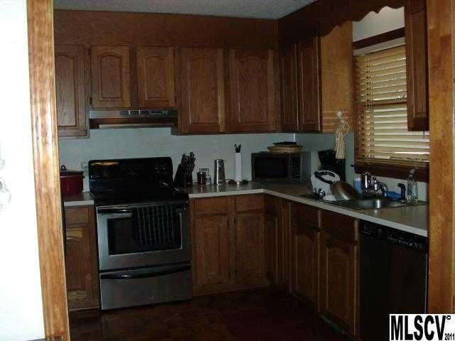 1918 Willow Ridge St, Conover, NC 28613