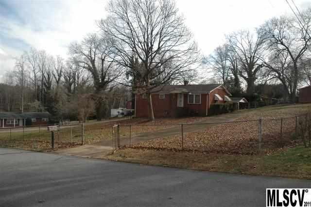 3022 19th Ave NE, Hickory, NC 28601