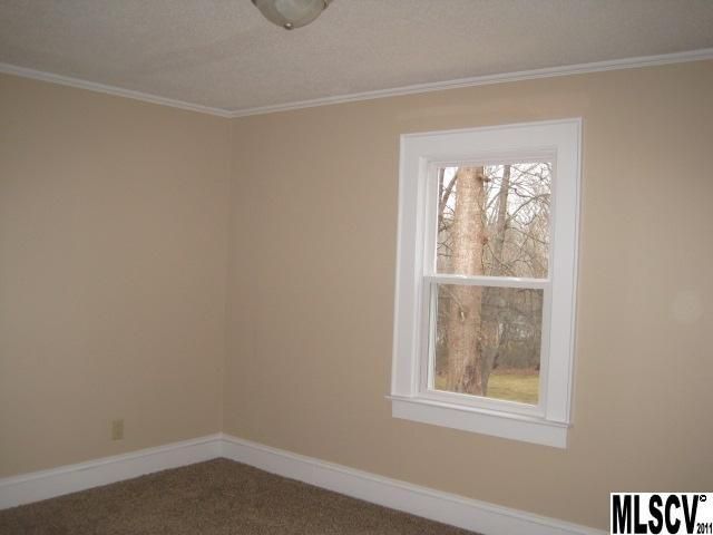 315 4th Ave NW, Conover, NC 28613