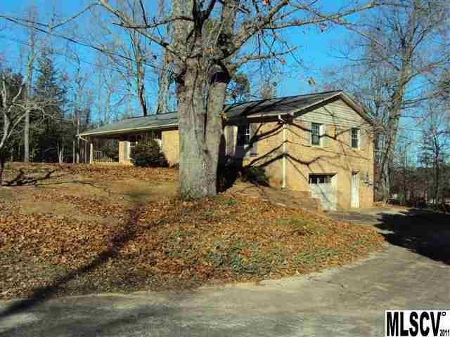 2208 Frye Ave, Hickory, NC 28602