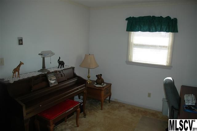 3696 Weyland Dr, Conover, NC 28613
