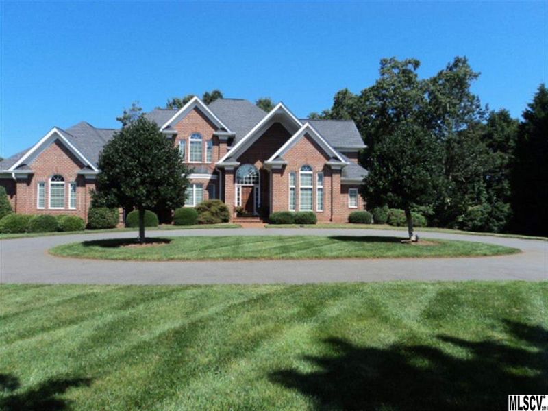 3985 3rd St NW, Hickory, NC 28601