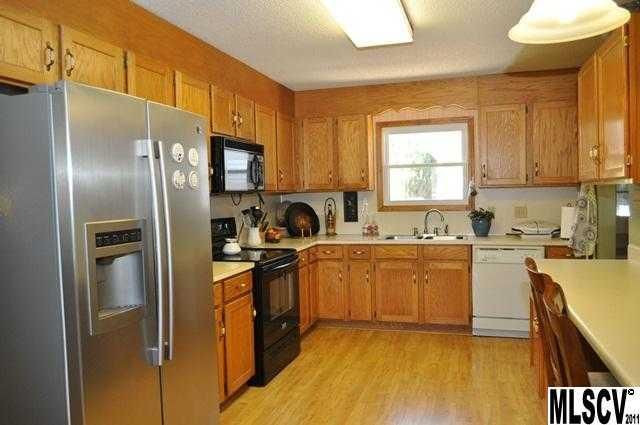2151 21st St NE, Hickory, NC 28601