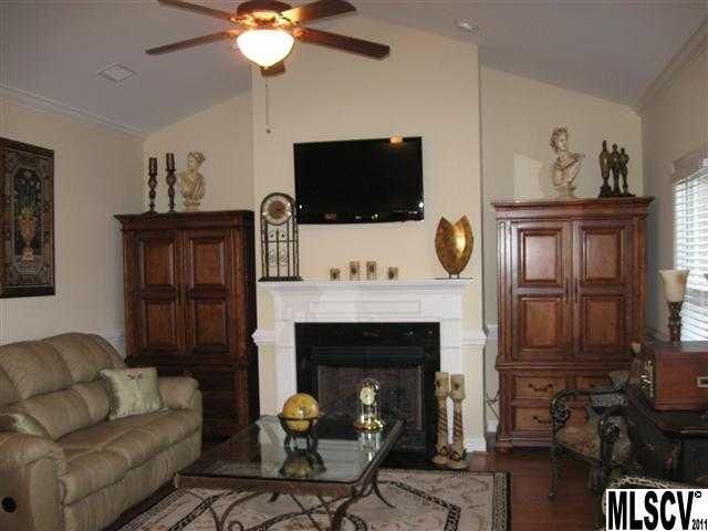 711 3rd St NE, Conover, NC 28613