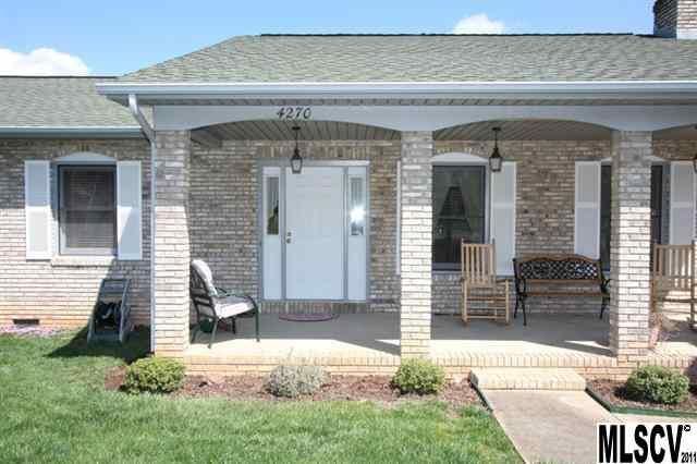 4270 Arrowhead Dr NE, Hickory, NC 28601