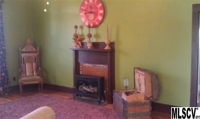 520 W 6th St, Newton, NC 28658