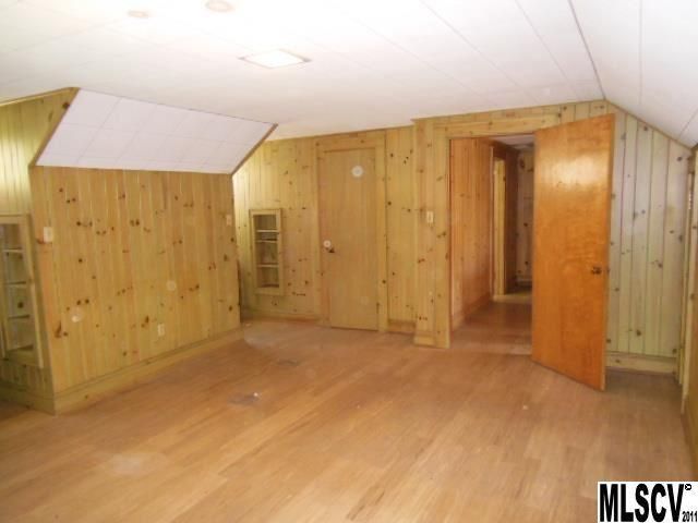 409 16th Ave NW, Hickory, NC 28601