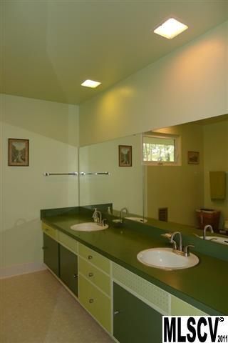 634 25th Ave NW, Hickory, NC 28601