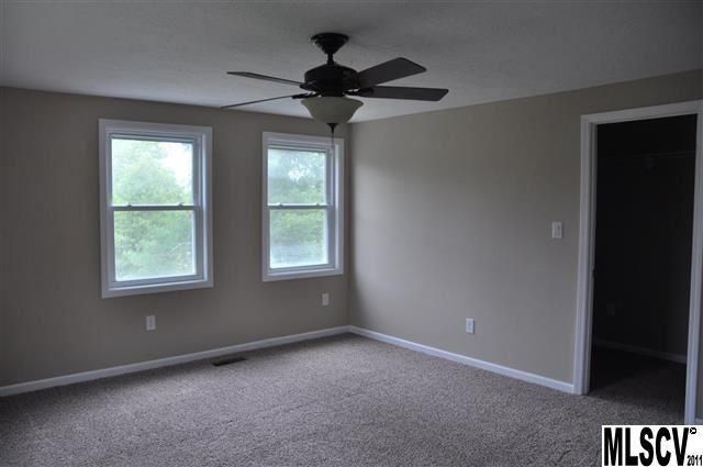4136 17th St NE, Hickory, NC 28601