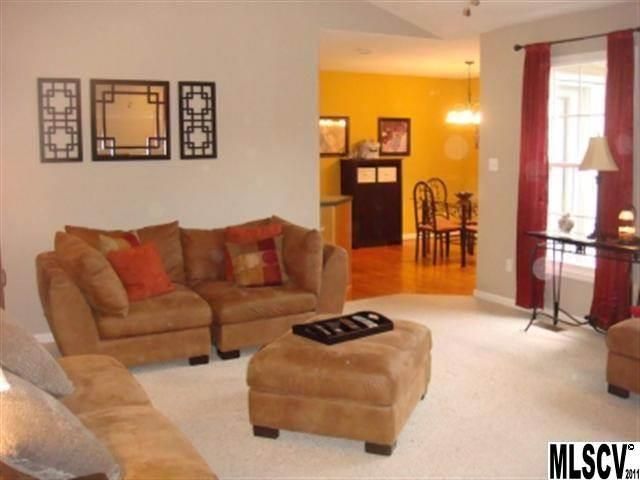 909 5th St NE, Conover, NC 28613