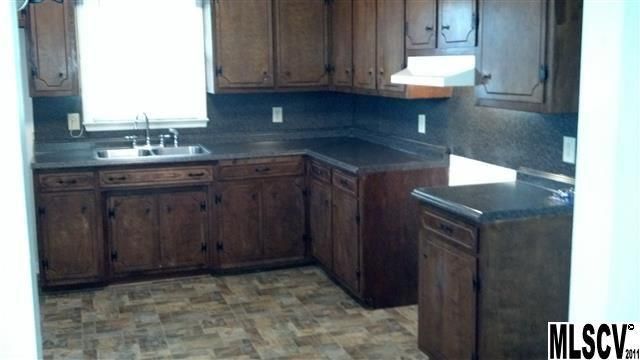 3926 Summerow Rd, Maiden, NC 28650