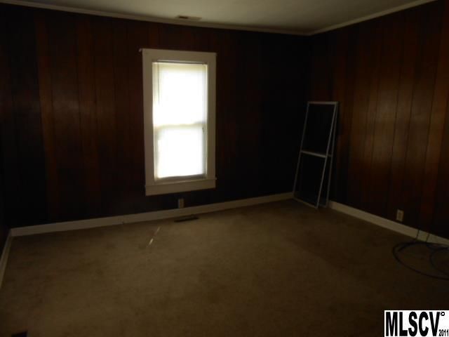 1743 2nd Ave SW, Hickory, NC 28601