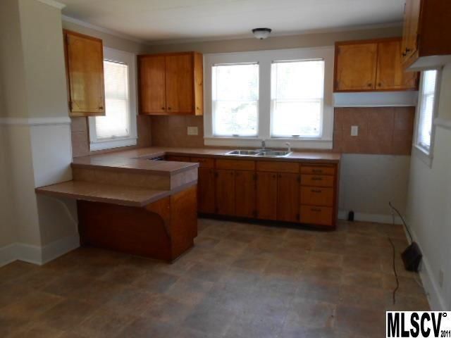 149 27th St SW, Hickory, NC 28602