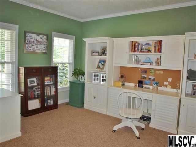 4525 18th St Ln NE, Hickory, NC 28601