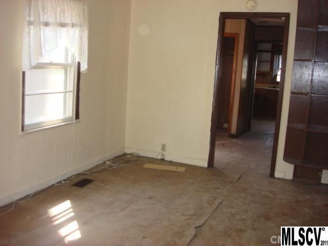 507 Maple Ln, Dallas, NC 28034