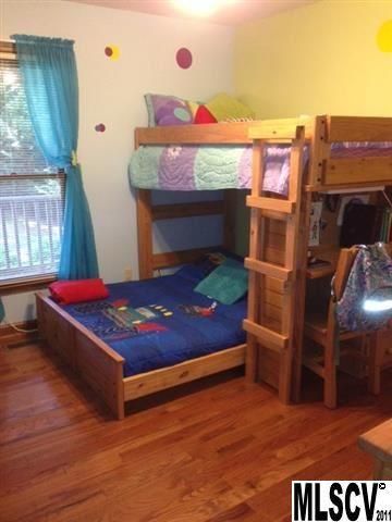 106 1st St Pl SE, Conover, NC 28613