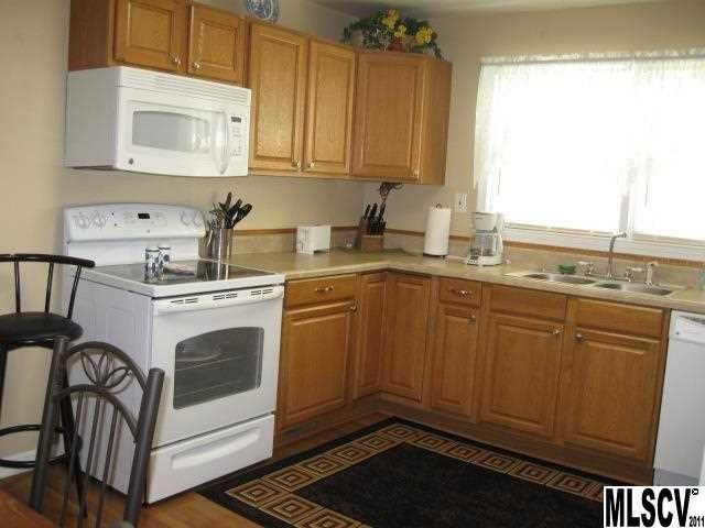 4147 River Rd, Hickory, NC 28602