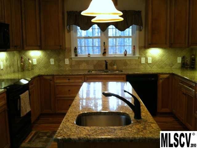 7009 Pebble Bay Dr, Denver, NC 28037