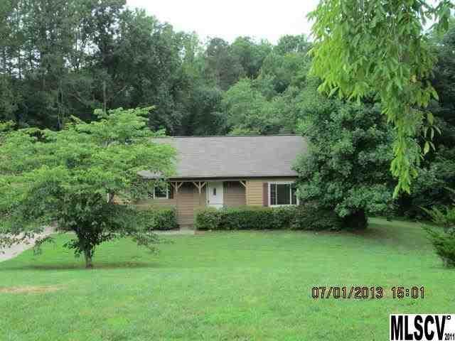 3912 11th St NE, Hickory, NC 28601