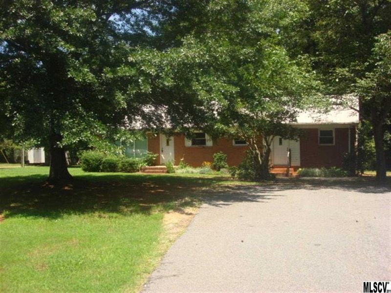 3330 St James Church Rd, Denver, NC 28037