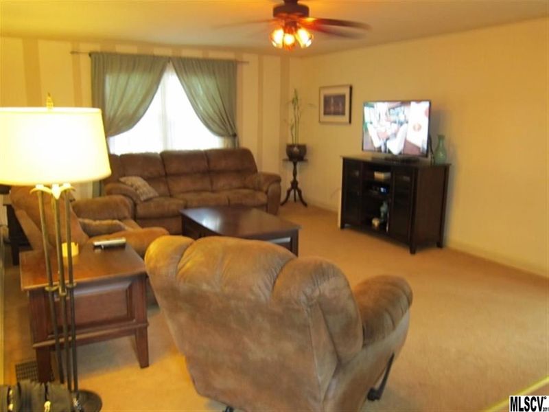 2272 Robinson Rd, Newton, NC 28658