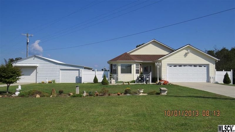 1250 Wandering Ln NE, Hickory, NC 28601