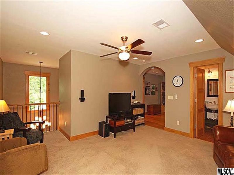 9065 Wagon Trail Rd, Lincolnton, NC 28095