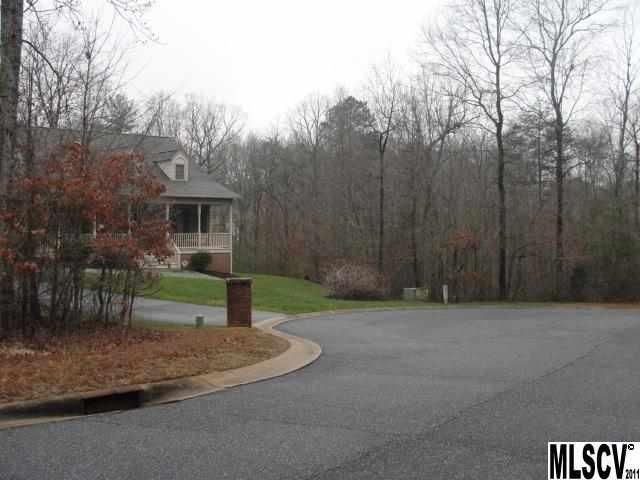 5851 Kingsway Blvd #8, Hickory, NC 28602