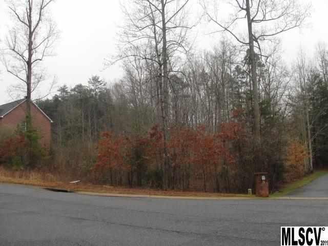 5851 Kingsway Blvd #8, Hickory, NC 28602