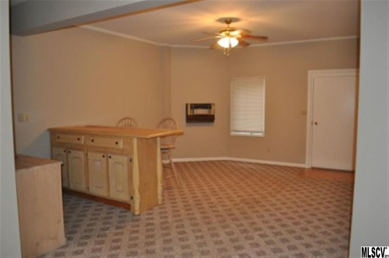 1011 21st Ave NE #105, Hickory, NC 28601
