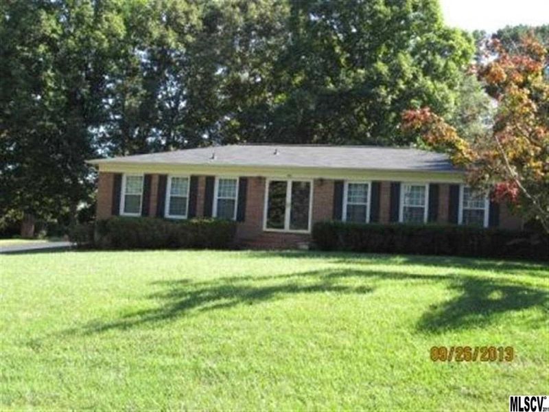 480 28th Avenue Ln NE, Hickory, NC 28601