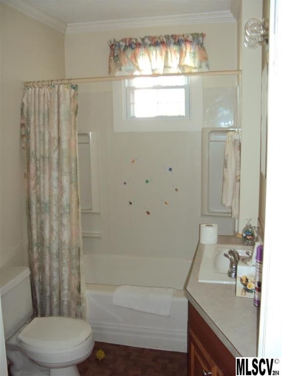 2094 Old Conover Startown Rd, Newton, NC 28658