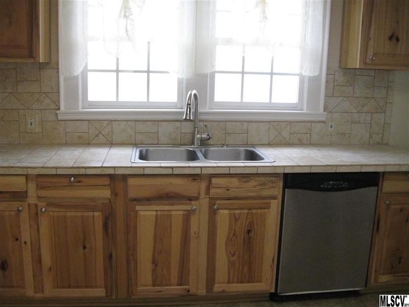 4330 River Rd, Hickory, NC 28602