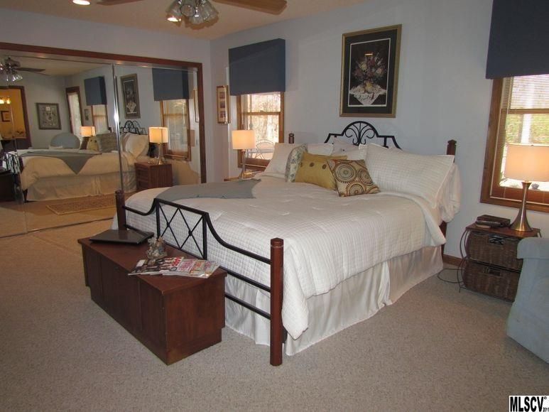 1030 E 24th St, Newton, NC 28658