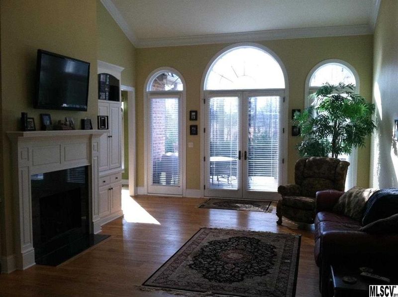2255 Willow Creek Dr, Newton, NC 28658