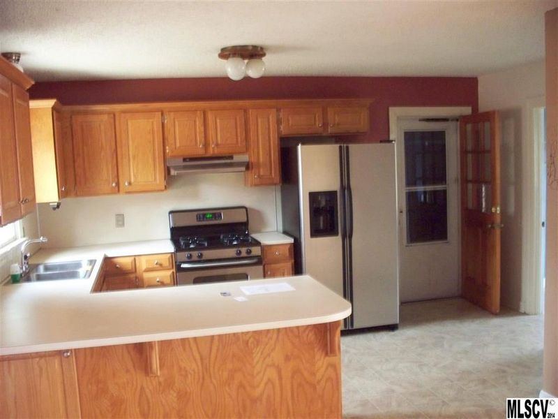 1204 2nd St SE, Conover, NC 28613