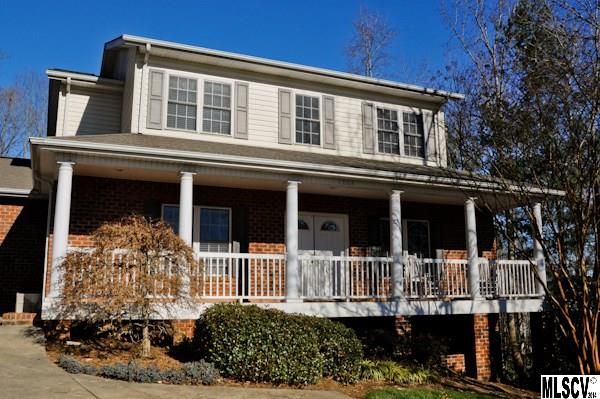 1068 20th Avenue Ln NW, Hickory, NC 28601