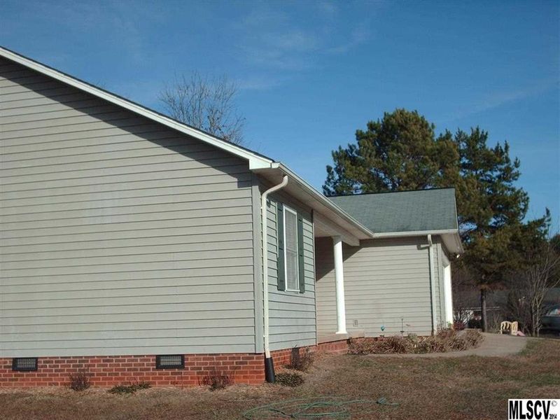4957 Water Wheel Dr, Conover, NC 28613
