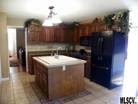 1625 Nottingham Dr, Newton, NC 28658