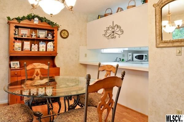 102 Brandywine Dr #J-6, Conover, NC 28613