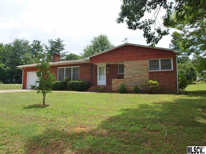 2307 Hillside Dr, Newton, NC 28658