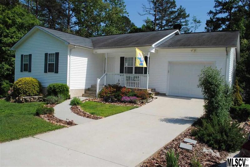 1837 14th Ave SW, Hickory, NC 28602
