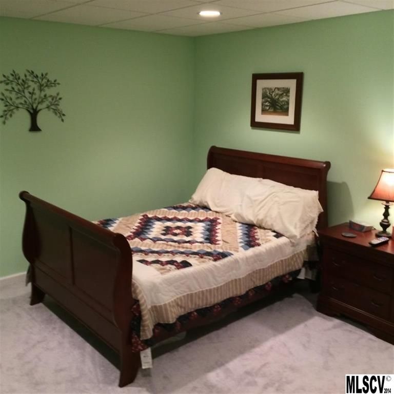 1837 14th Ave SW, Hickory, NC 28602