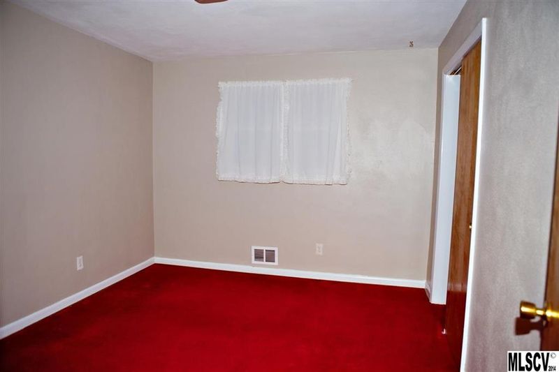 2211 15th Ave SW, Hickory, NC 28602
