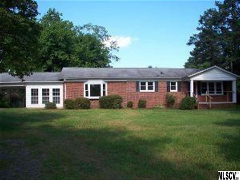 392 E Lackey Farm Rd, Stony Point, NC 28678