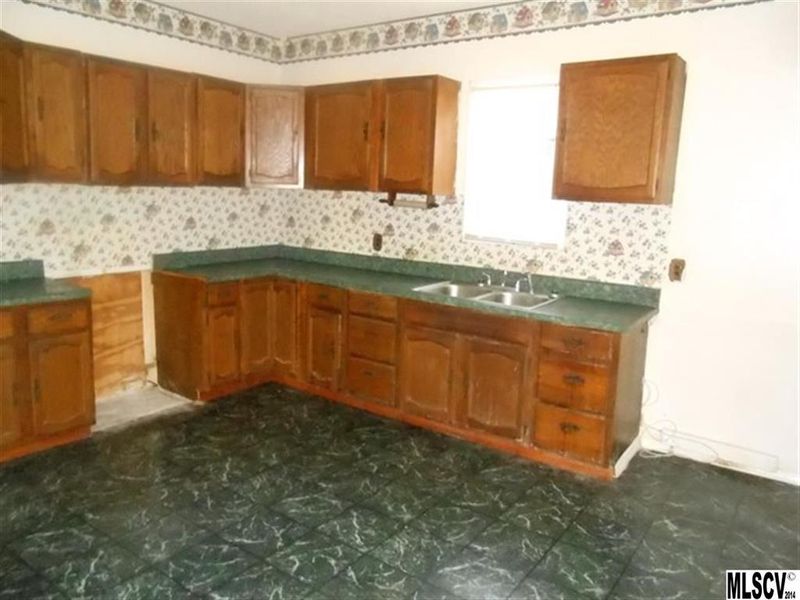 476 Eleventh St, Cramerton, NC 28032